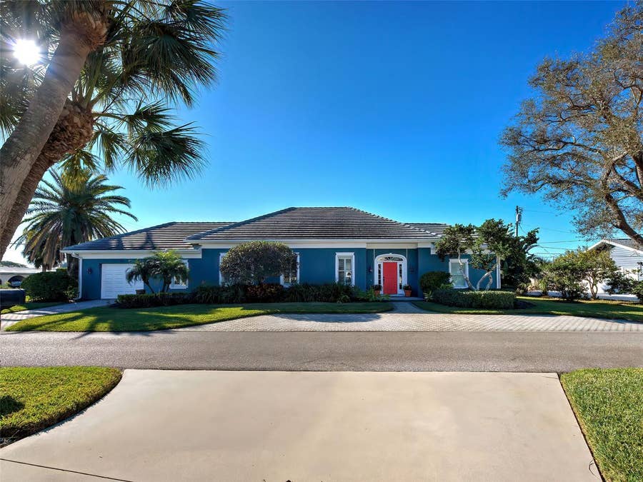 Property photo for 16 GULF MANOR DRIVE, Venice, FL
