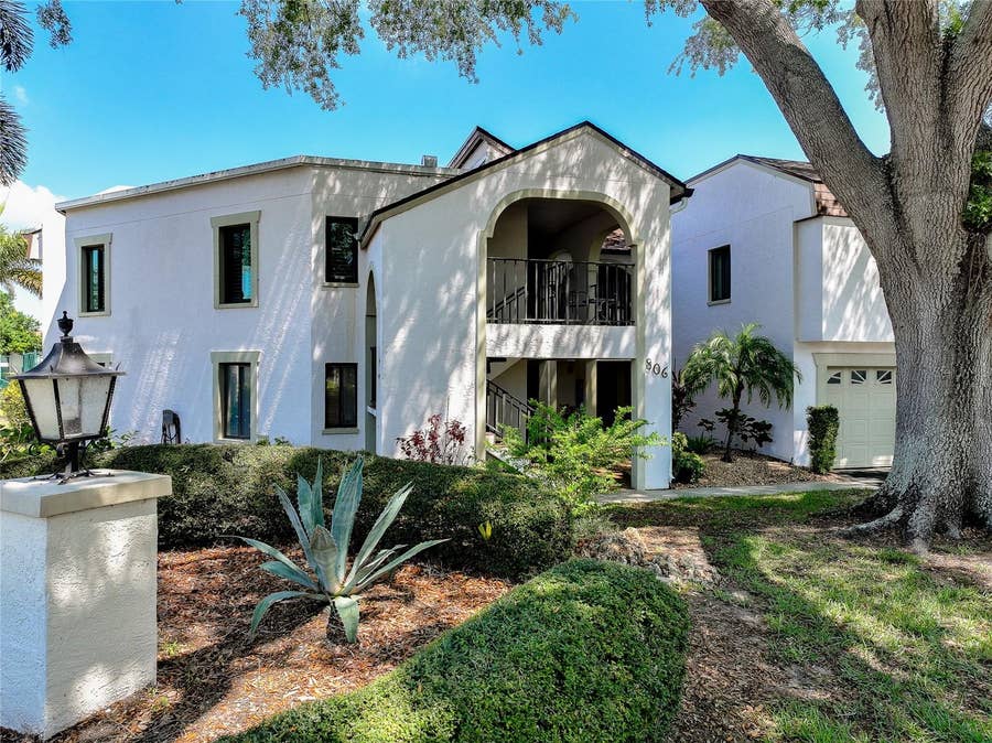 Property photo for 806 CAPRI ISLES BOULEVARD, #109, Venice, FL
