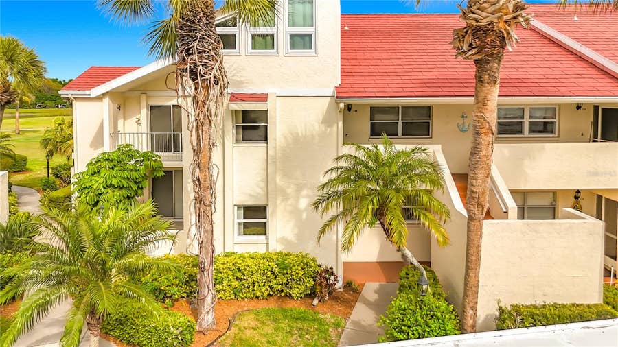 Property photo for 760 VILLAGE CIRCLE, #109, Venice, FL
