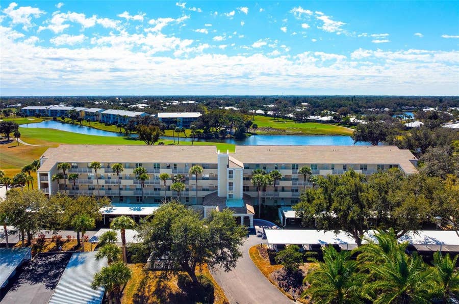 Property photo for 918 WEXFORD BOULEVARD, #918, Venice, FL