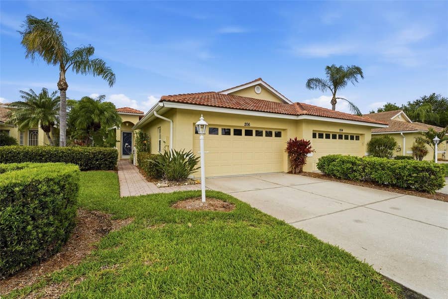 Property photo for 206 VISTA DEL LAGO WAY, Venice, FL