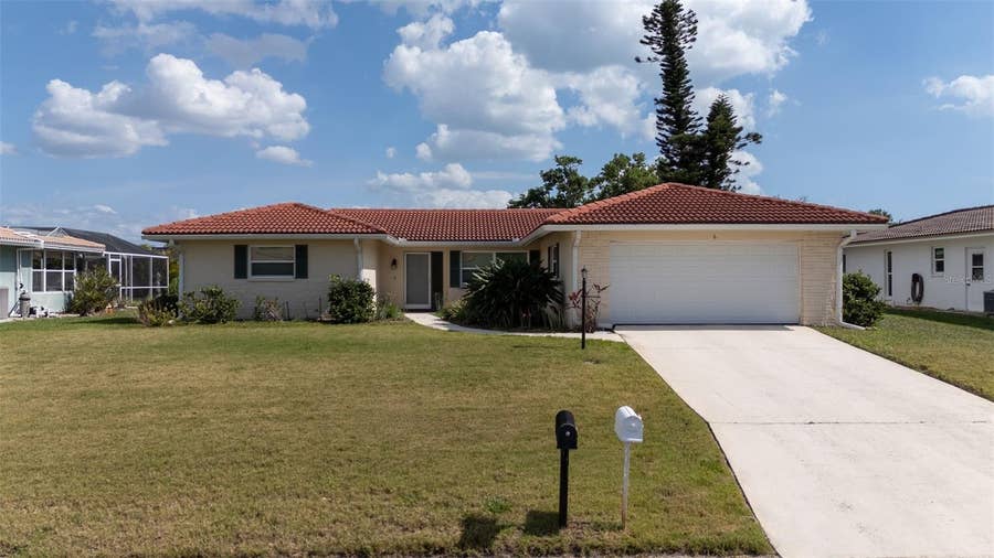 Property photo for 6 PINE RIDGE WAY, Englewood, FL