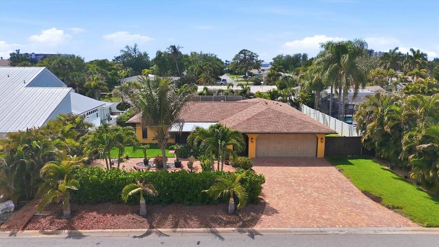 Property photo for 440 W GATE DRIVE, Venice, FL