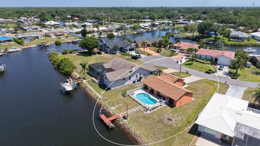 Property photo for 723 PORTIA STREET N, Nokomis, FL