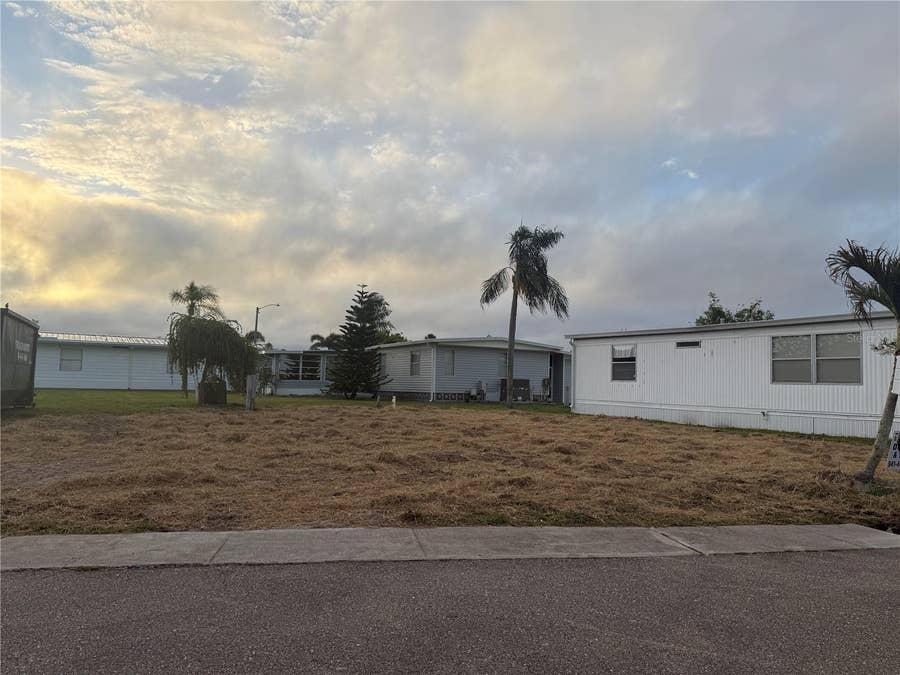 Property photo for 5621 SUNFLOWER ROAD, Venice, FL