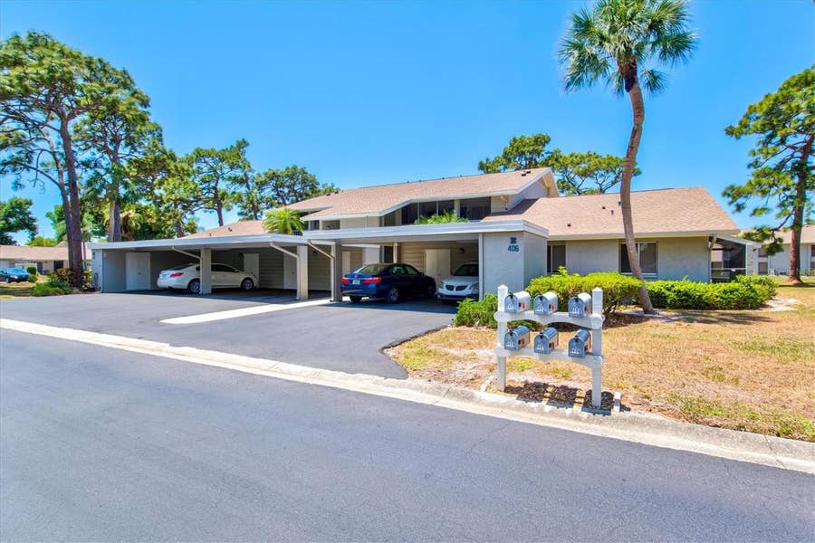 Property photo for 404 PINEBROOK CRESCENT, #4, Venice, FL