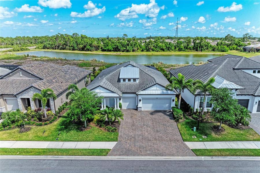 Property photo for 19842 MONTENERO WAY, Venice, FL