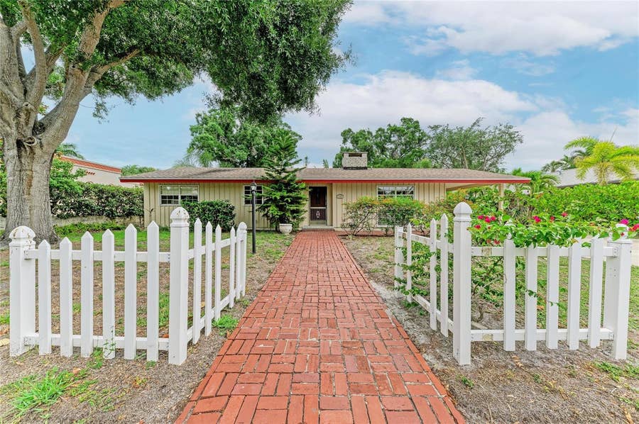 Property photo for 1827 ALTA VISTA STREET, Sarasota, FL