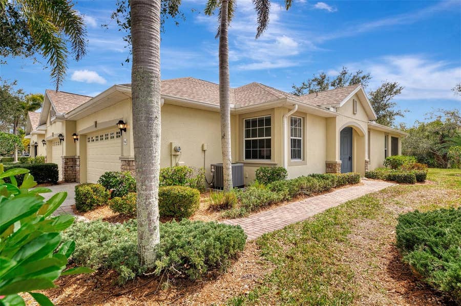 Property photo for 9367 CARNABY DRIVE, Venice, FL