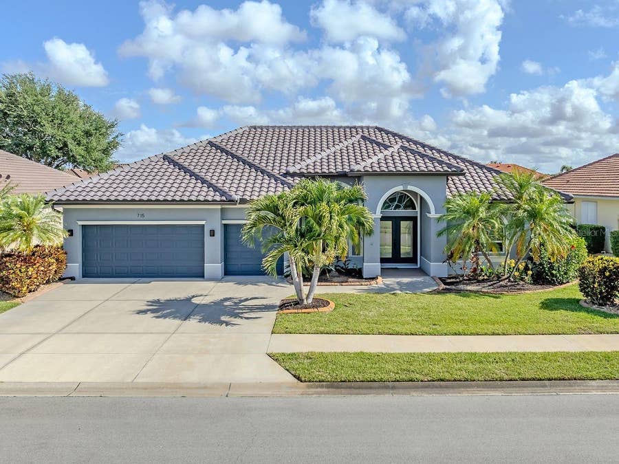 Property photo for 715 THISTLELAKE DRIVE, Venice, FL