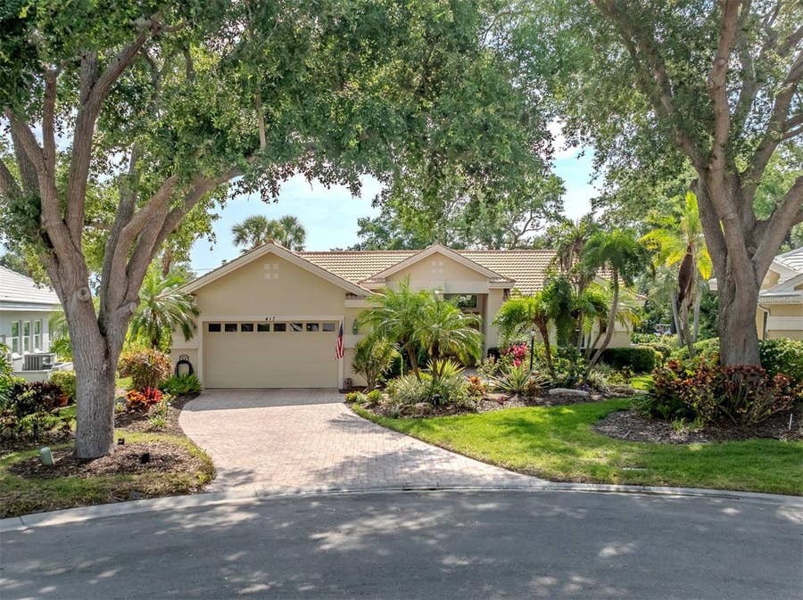 Property photo for 417 WELLINGTON COURT, Venice, FL