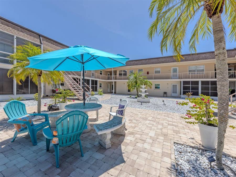 Property photo for 537 MANATEE CT, #204, Venice, FL