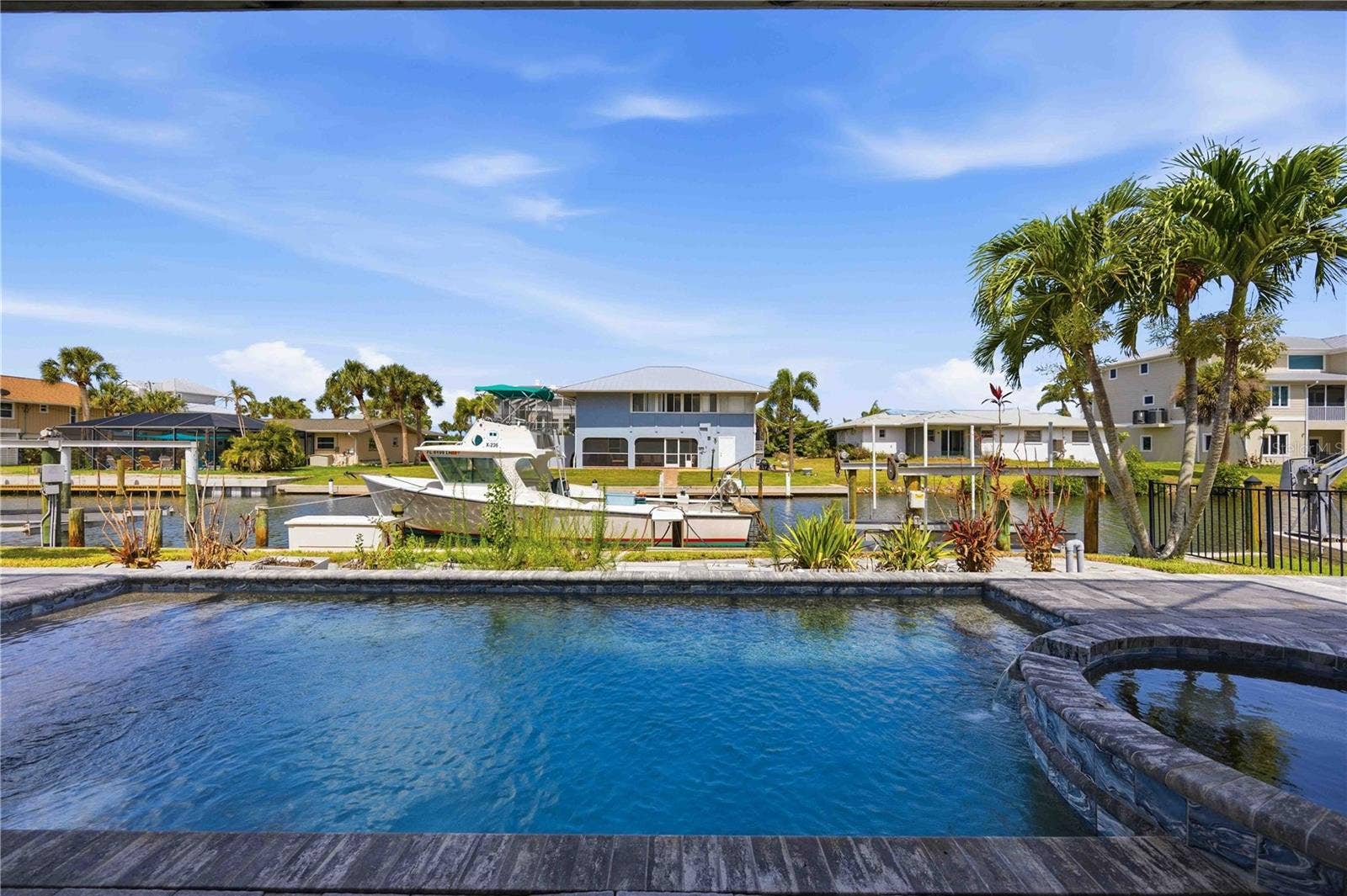 10460 MARION STREET, Englewood, FL 34224 Heated Saltwater Pool and Spa