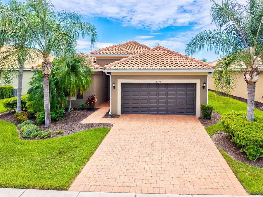 Property photo for 19302 JACINDA STREET, Venice, FL