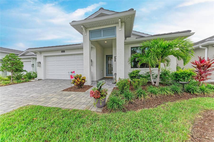 Property photo for 18615 MIDSUMMER PLACE, Venice, FL