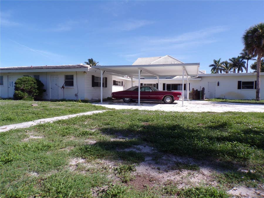 Property photo for 1124 SUNSET DRIVE, Venice, FL
