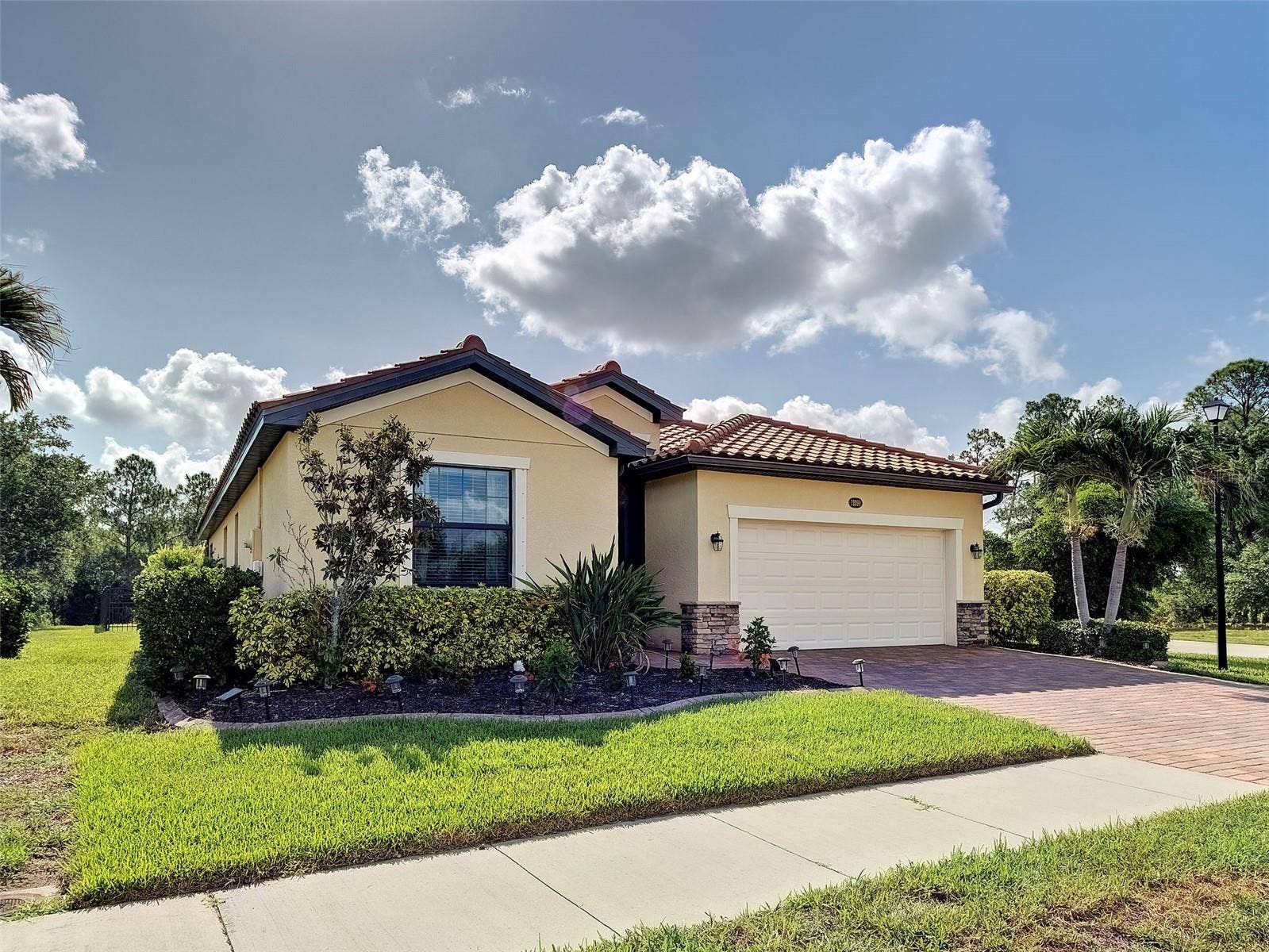 12390 CINQUETERRE DRIVE, Venice, FL 34293 12390 CINQUETERRE DRIVE, Venice, FL 34293