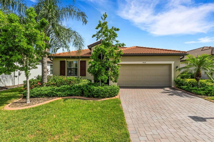 Property photo for 9828 HILLTOP DRIVE, Venice, FL