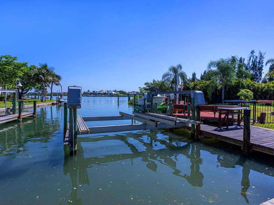 Property photo for 396 BAYSHORE DRIVE, Venice, FL