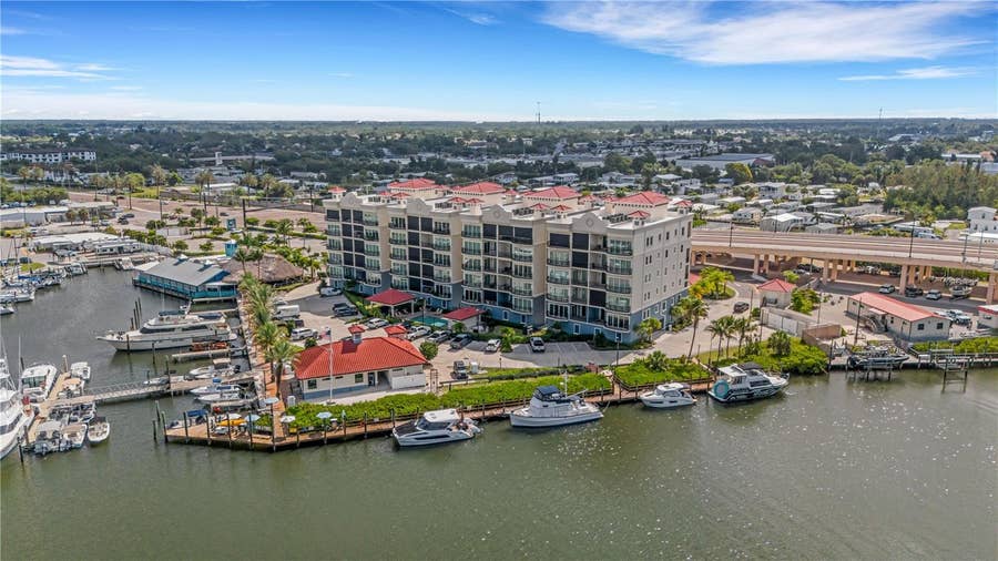 Property photo for 505 TAMIAMI TRAIL N, #501, Venice, FL