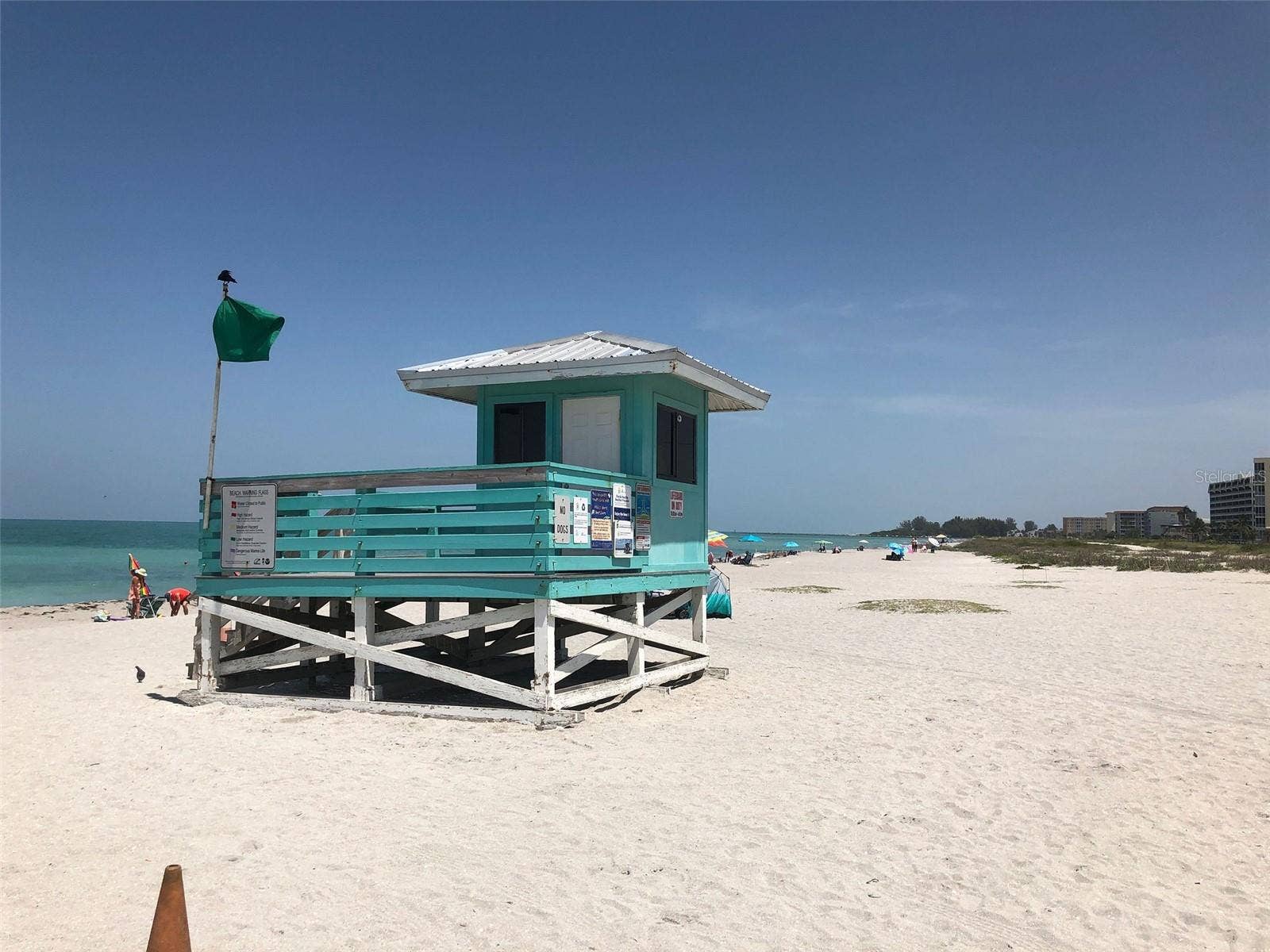 Sunny blue skies and turquoise water - bliss!