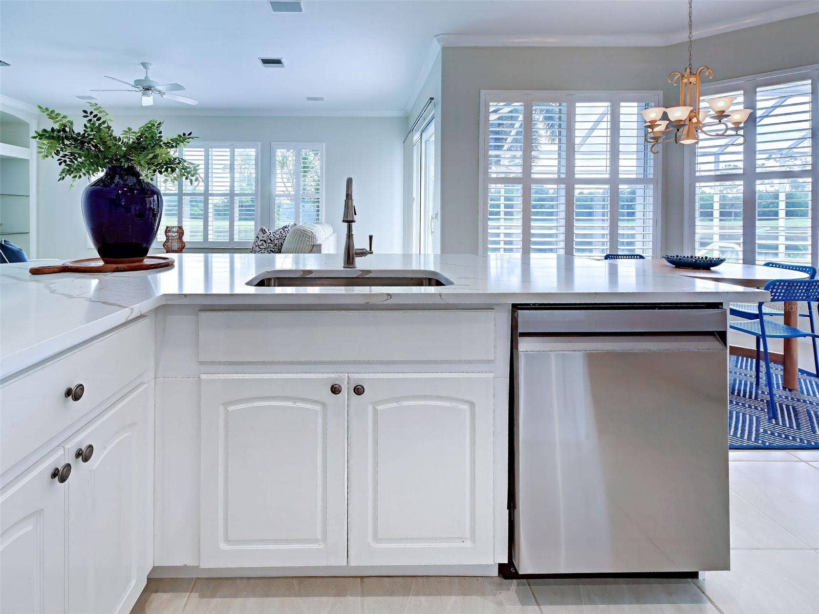 Enjoy the fabulous views from the kitchen even if you are doing the dishes.