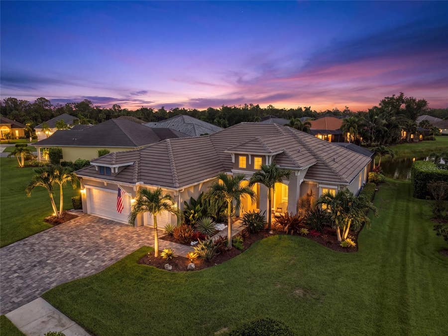 Property photo for 21253 CHATTAHOOCHEE AVENUE, Venice, FL