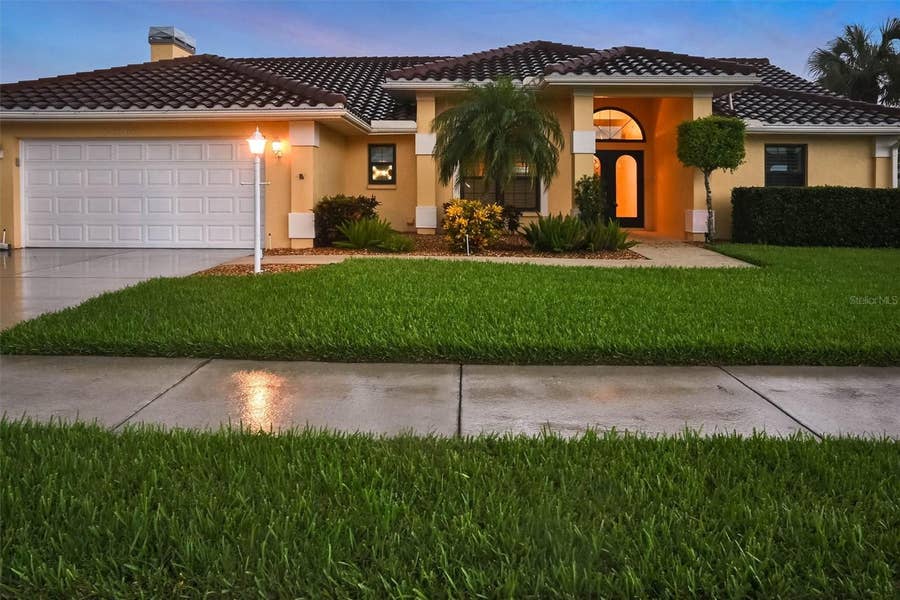 Property photo for 1565 WATERFORD DRIVE, Venice, FL