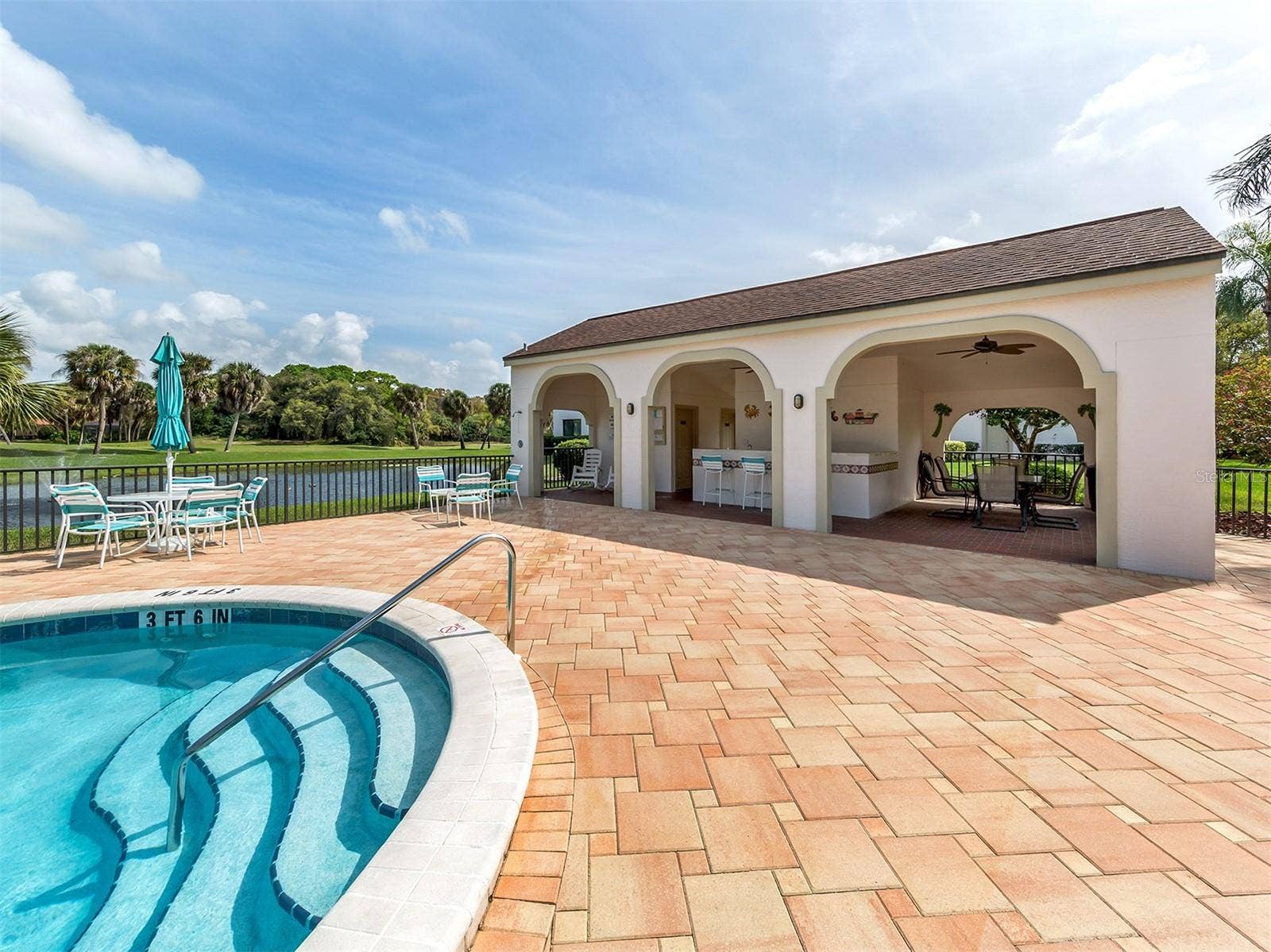 808 CAPRI ISLES BLVD, #111, Venice, FL 34292 second pool