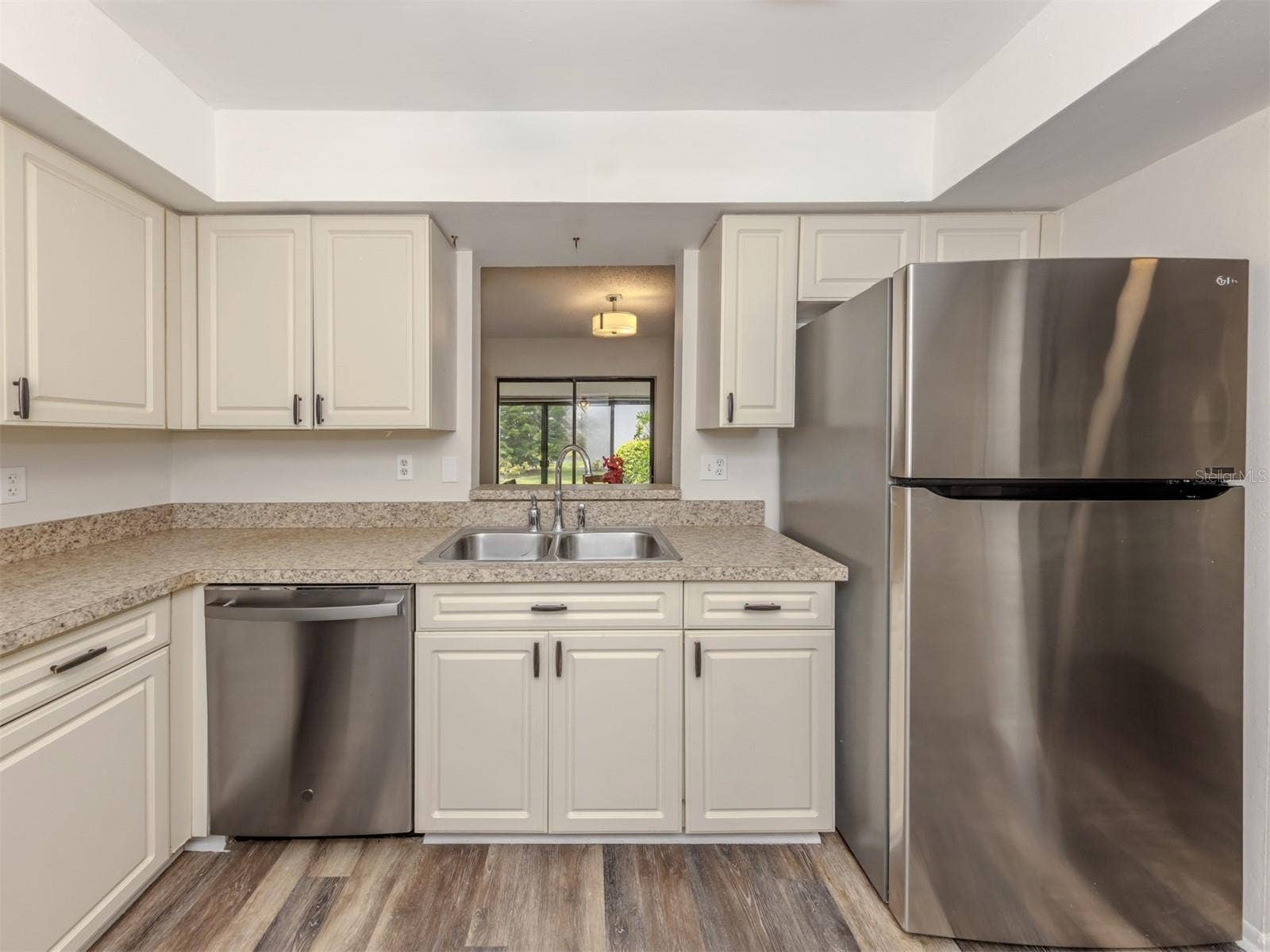 808 CAPRI ISLES BLVD, #111, Venice, FL 34292 Kitchen