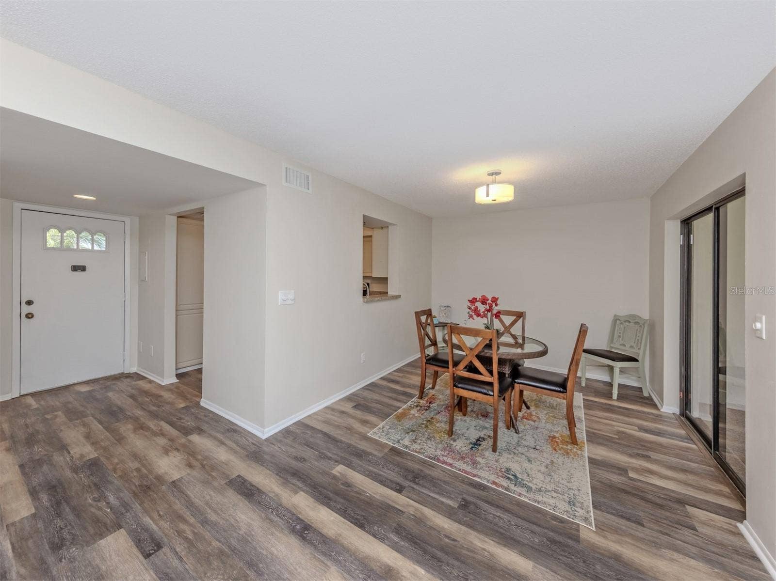 808 CAPRI ISLES BLVD, #111, Venice, FL 34292 Dining area
