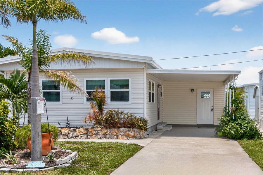 Property photo for 808 S GREEN CIRCLE, Venice, FL