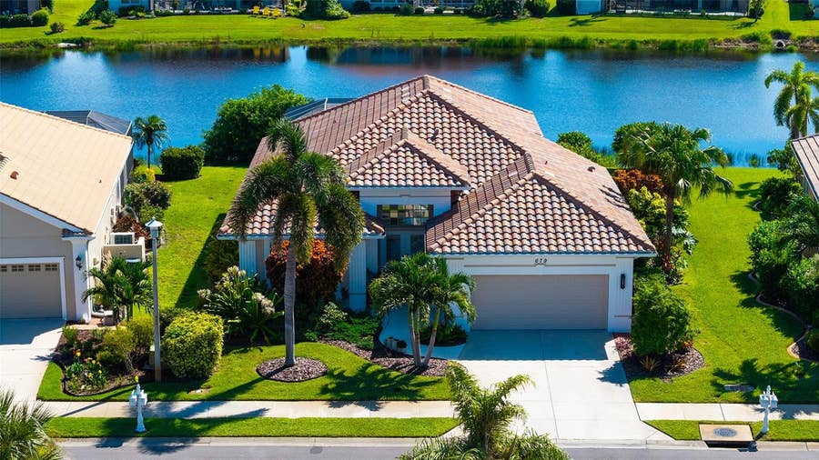 Property photo for 679 LAKESCENE DRIVE, Venice, FL
