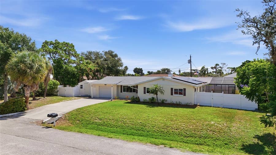 Property photo for 1015 FUNDY ROAD, Venice, FL