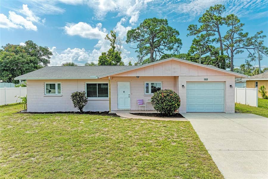 Property photo for 1507 S VENICE BOULEVARD, Venice, FL