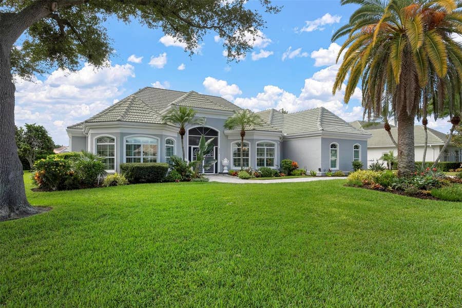 Property photo for 434 TREMINGHAM WAY, Venice, FL