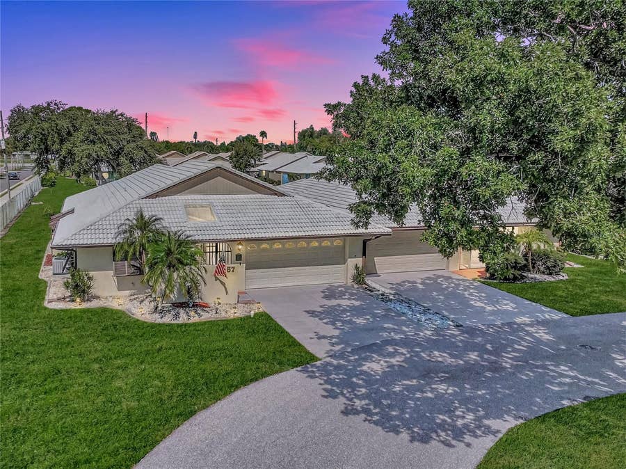 Property photo for 57 SANDSTONE CIRCLE, Venice, FL