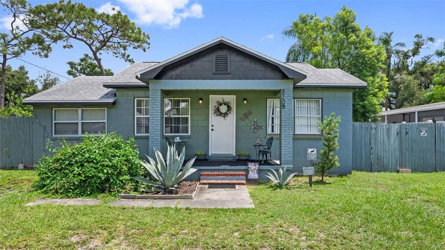 Property photo for 8709 EL PORTAL DRIVE, Tampa, FL
