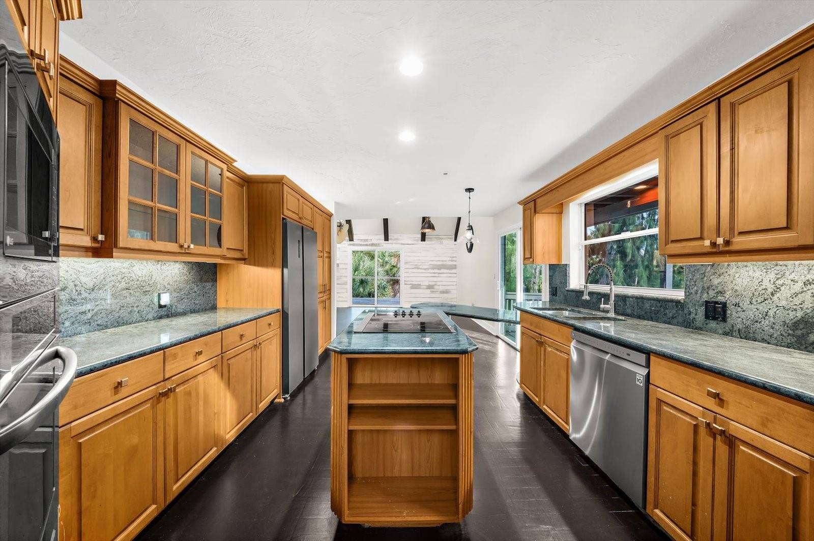 1209 SEA PLUME WAY, Sarasota, FL 34242 1209 SEA PLUME WAY, Sarasota, FL 34242