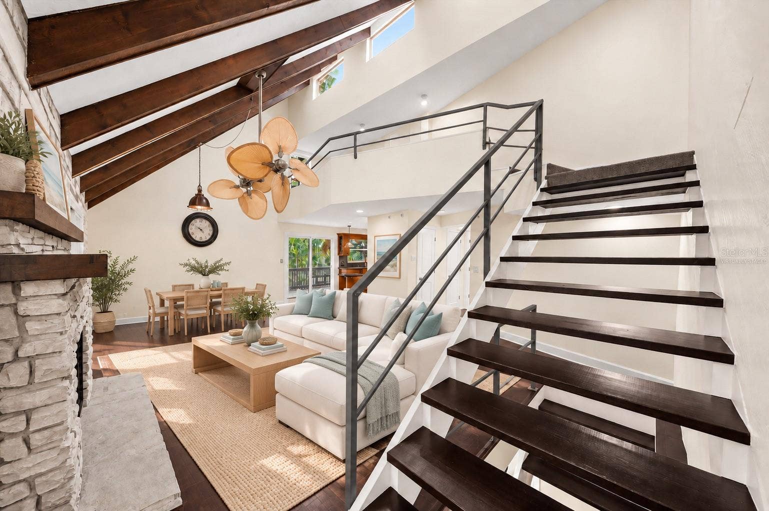 1209 SEA PLUME WAY, Sarasota, FL 34242 Virtually staged