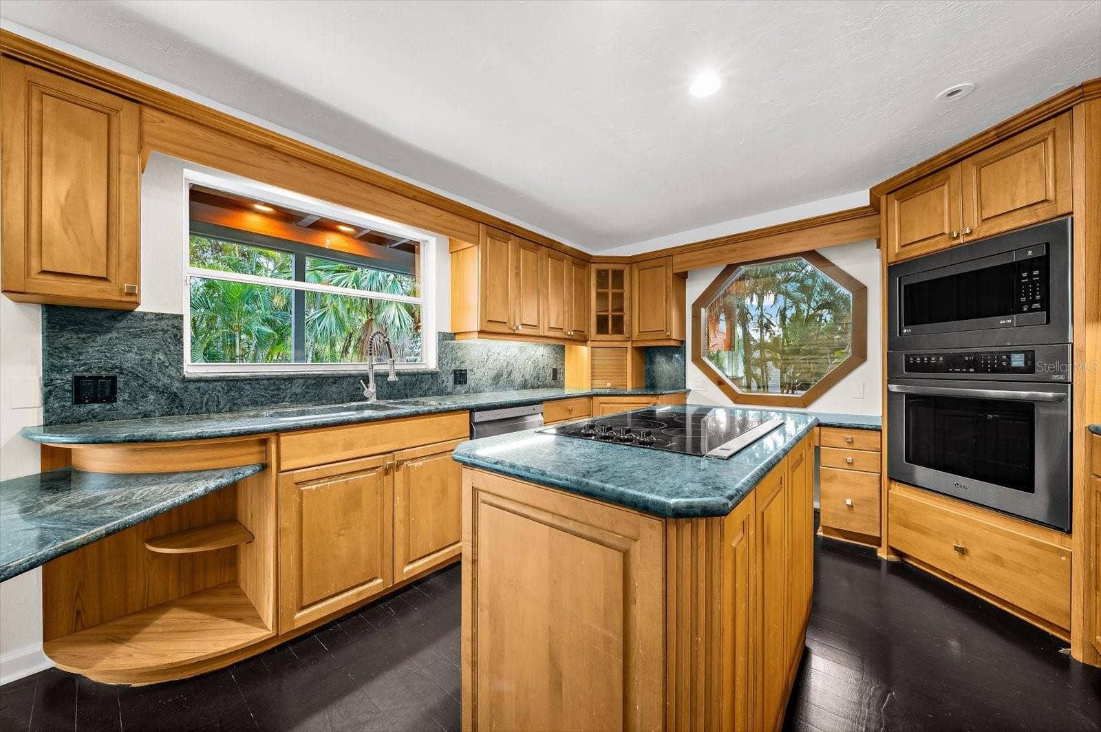 1209 SEA PLUME WAY, Sarasota, FL 34242 1209 SEA PLUME WAY, Sarasota, FL 34242