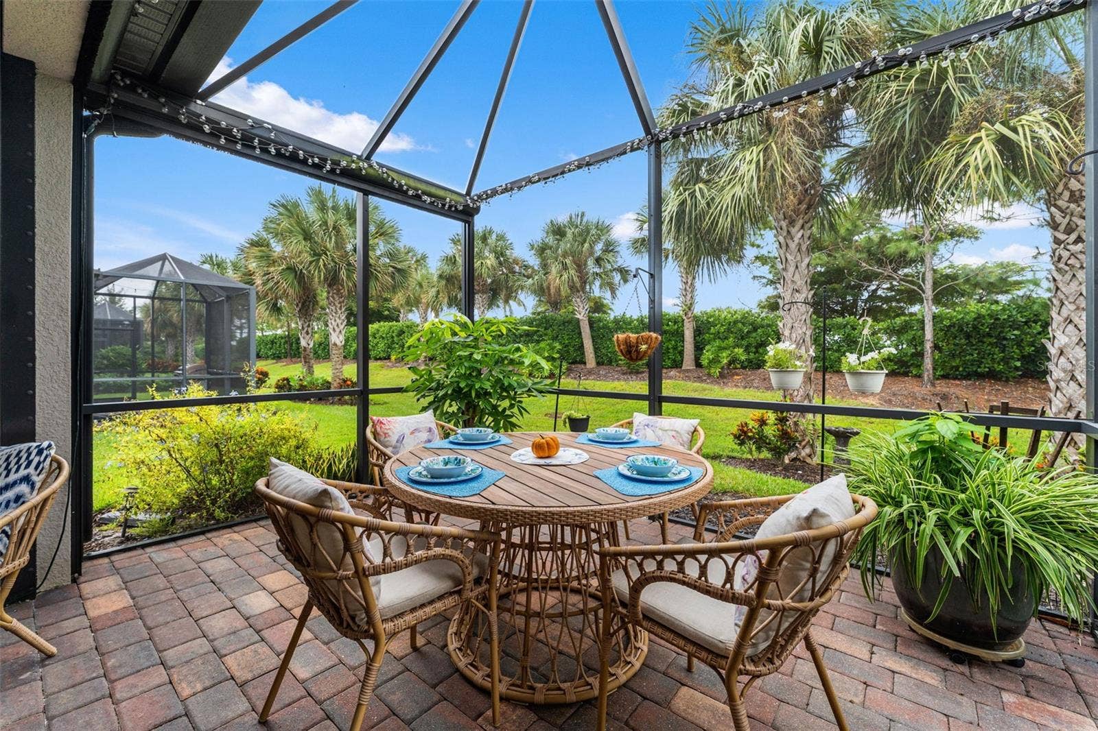 Extended lanai