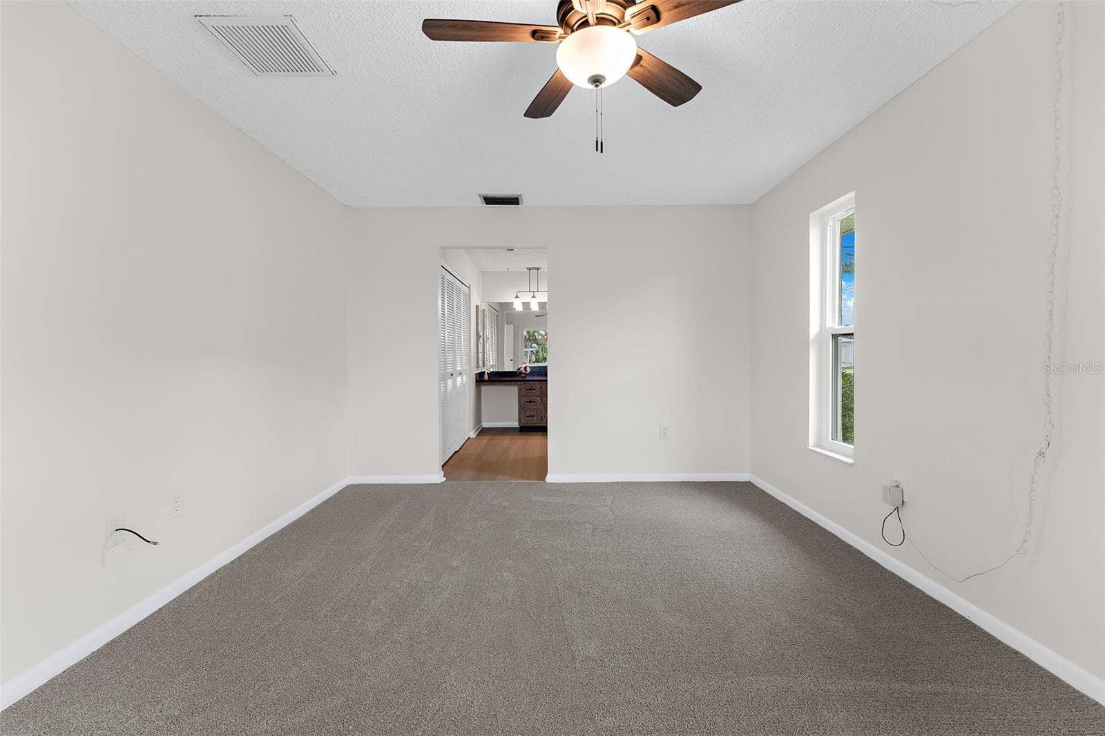 Primary bedroom 12 x 15