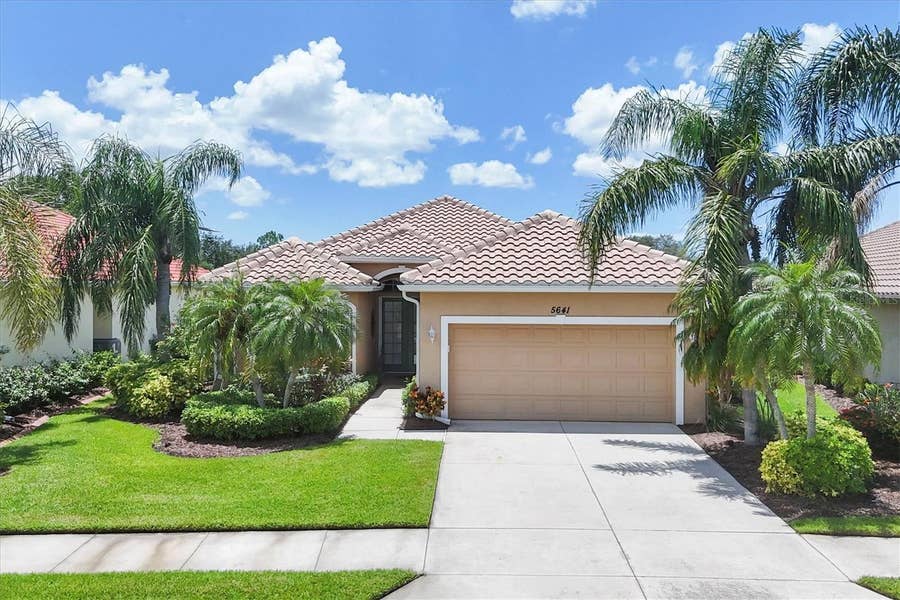 Property photo for 5641 WHISPERING OAKS DRIVE, North Port, FL
