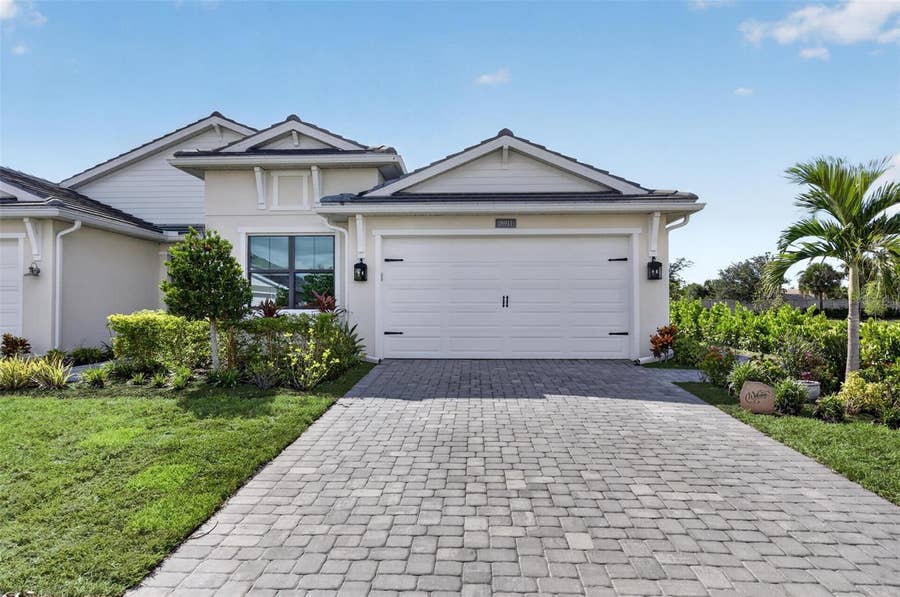 Property photo for 18911 DAYSPRING PLACE, Venice, FL