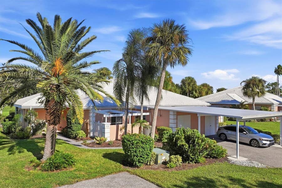 Property photo for 308 CERROMAR WAY N, #19, Venice, FL