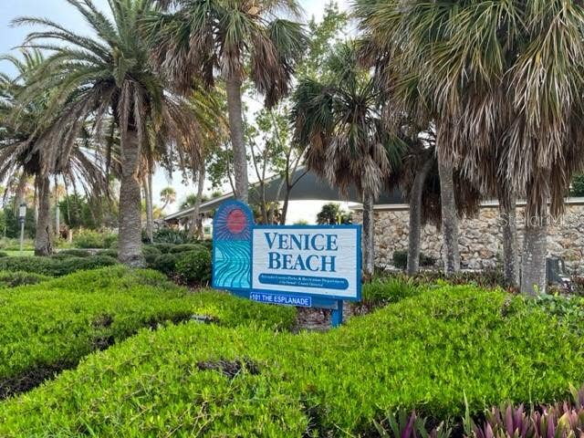 360 THREE LAKES LANE, #H, Venice, FL 34285 Close to all the area beaches!