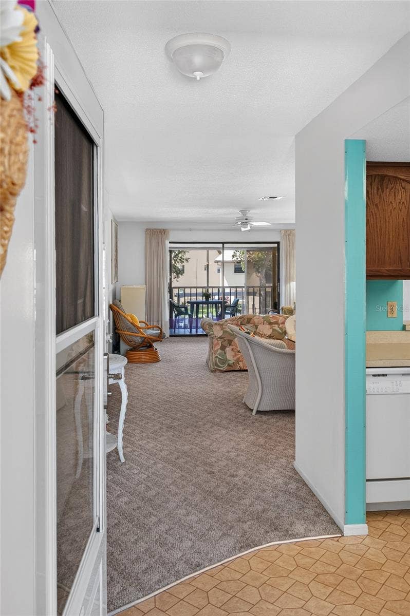 360 THREE LAKES LANE, #H, Venice, FL 34285 Welcome In