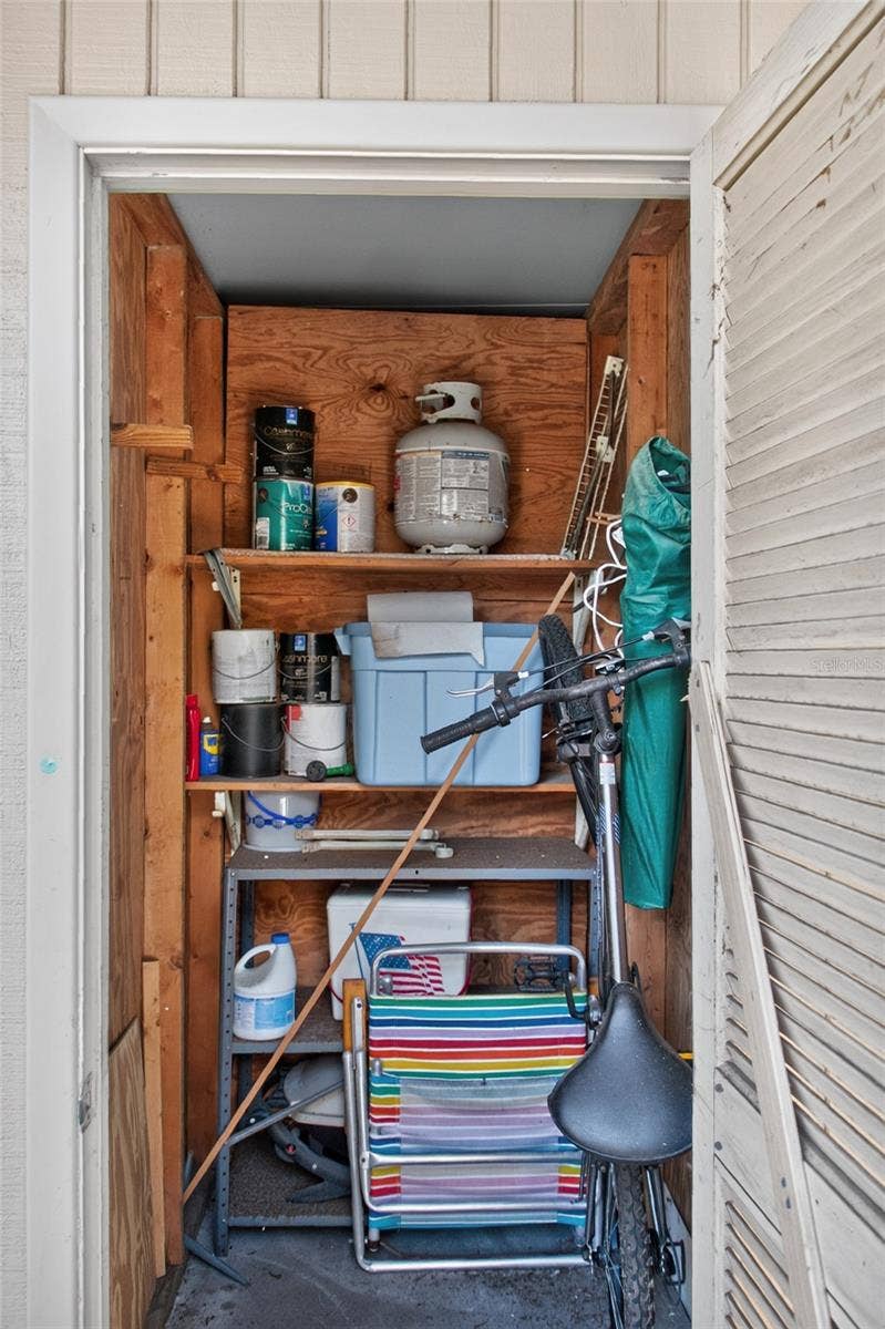 360 THREE LAKES LANE, #H, Venice, FL 34285 Plenty of room in outdoor storage unit