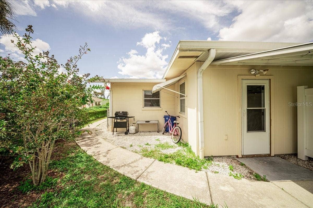 433 GRANADA BOULEVARD, North Port, FL 34287